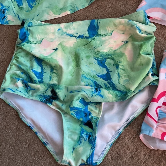 Two piece bathing suits - Picture 11 of 11